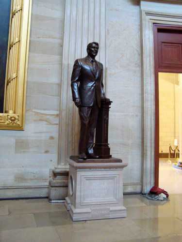 Ronald Reagan sculpture by artist Chas Fagan at US Capitol Building Rotunda in Washington DC