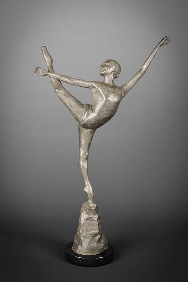 On Pointe sculpture by artist Larry Bechtel